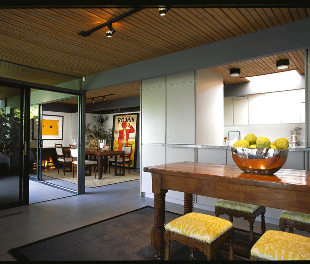 Kitchen Bar-1